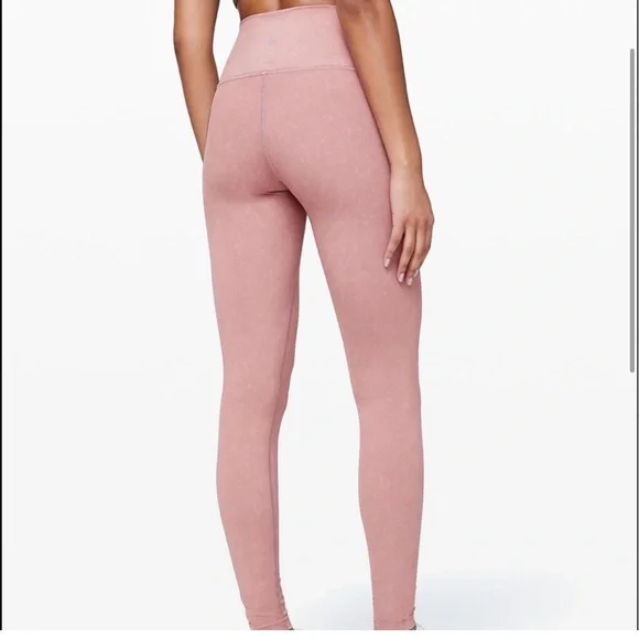 Lululemon Wunder Under High-Rise Tight Snow Washed
Vintage Mauve Size 6 - Picture 2 of 11